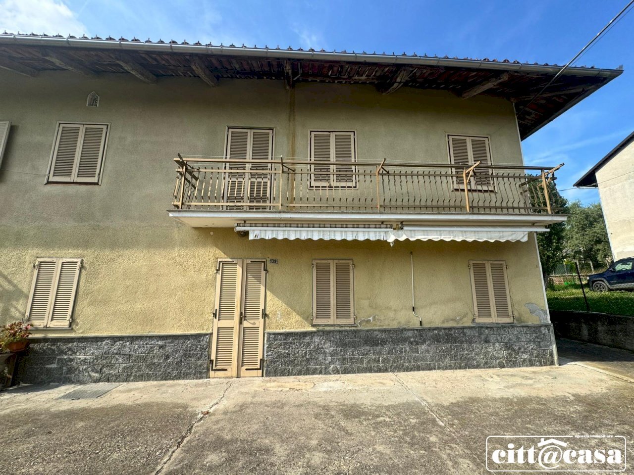 Semi-detached house Brusasco - photo 1