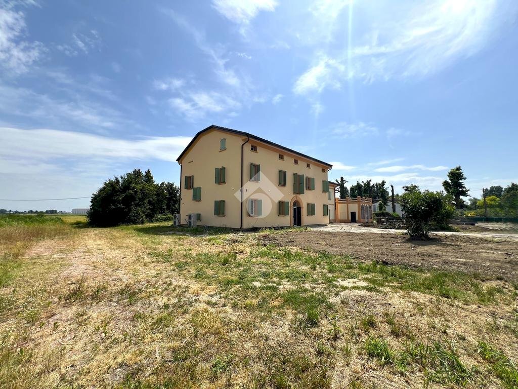 Villa Via Ernesto Papazzoni, Cavezzo - photo 2