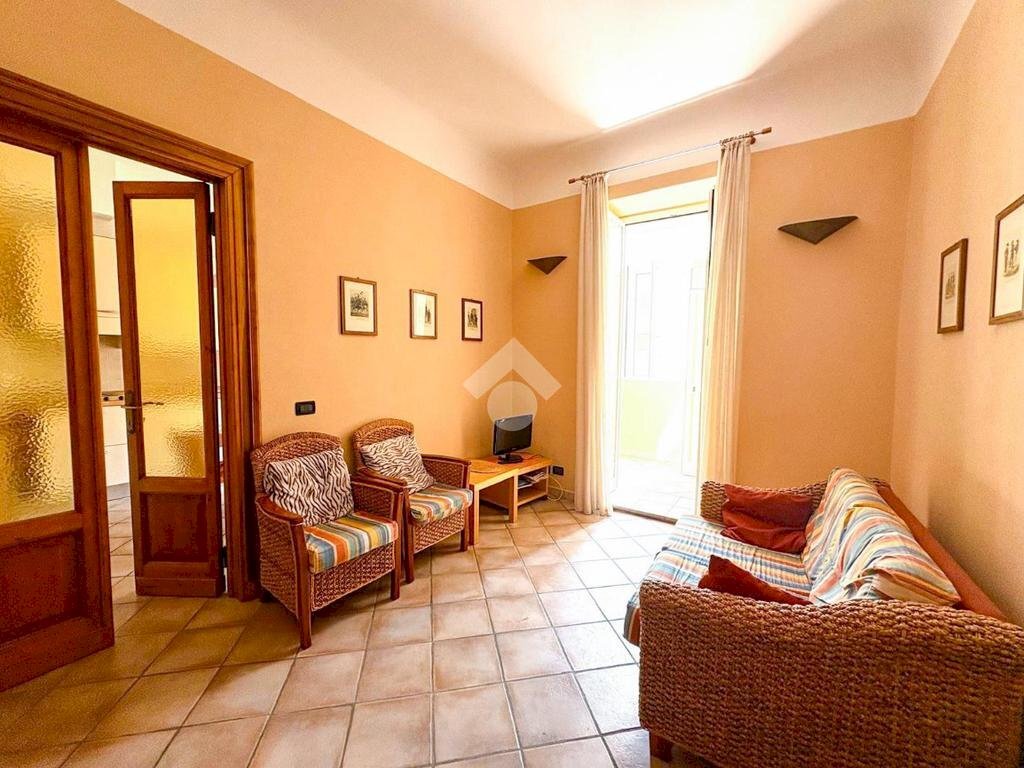Four-room apartment Via Orazio Grassi, Savona (neighborhood Centro) - photo 1