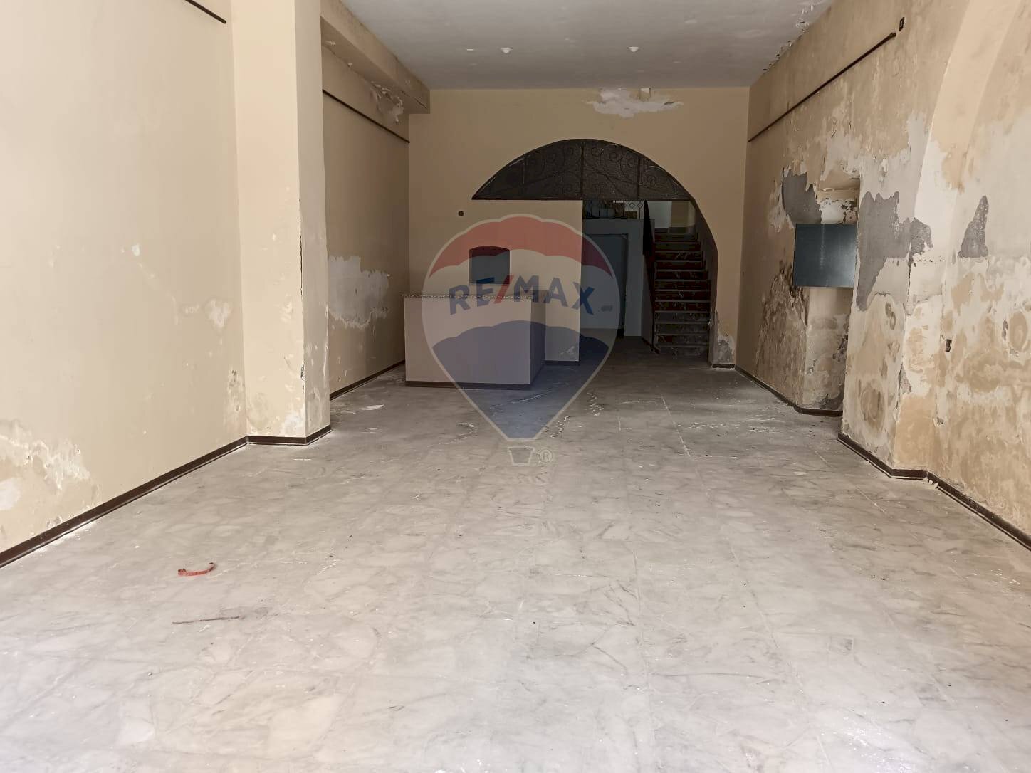 Stanza vuota - Locale Commerciale Via Grimaldi
43, Paterno - foto 2