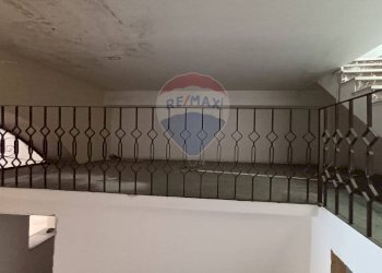 Scale - Locale Commerciale Via Grimaldi
 
43, Paterno - foto 6