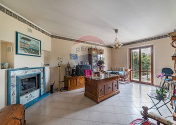 Soggiorno - Casa semi indipendente Via Torrette
 
18, Maiolati Spontini - foto 22