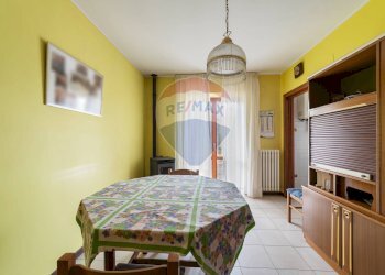 Sala da pranzo - Casa semi indipendente Via Torrette
 
18, Maiolati Spontini - foto 30