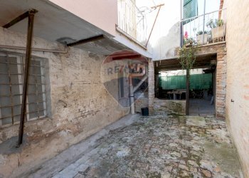 Casa all\'aperto - Box Via Castelfidardo
 
33, Jesi - foto 11