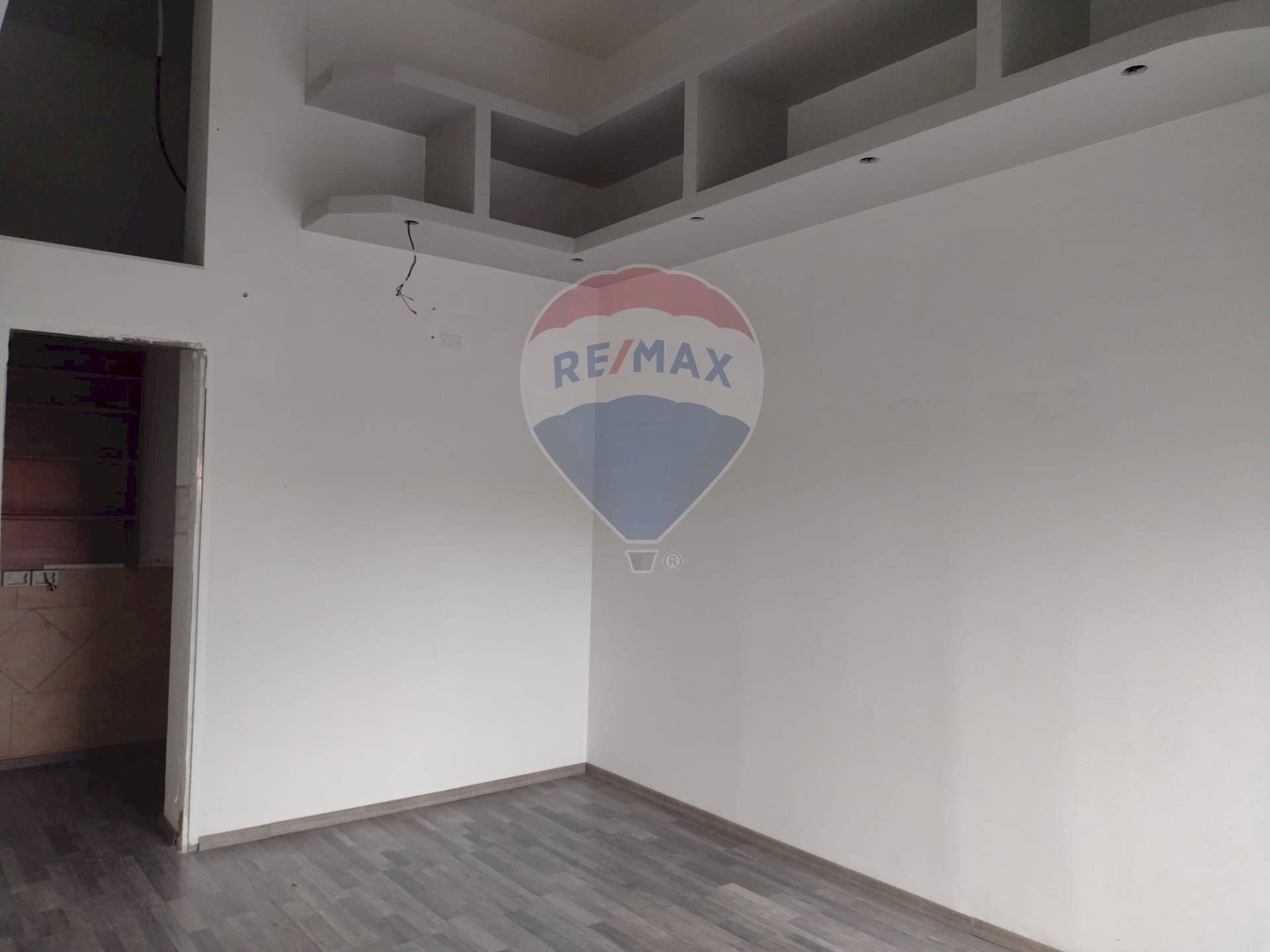 Stanza vuota - Locale Commerciale Via Giuseppe Verdura
 
12, Catania - foto 2