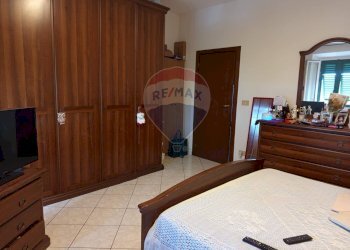 Camera / camera da letto - Four-room apartment Piombino - photo 12
