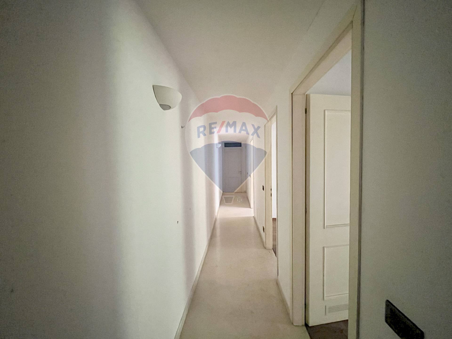 Hall / corridoio - Apartment Via Cisterna Del Follo
1, Ferrara - photo 3