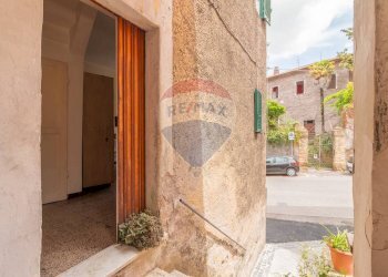 Terrazza - Trilocale Via Degli Orti
 
12, Ischia di Castro - foto 2