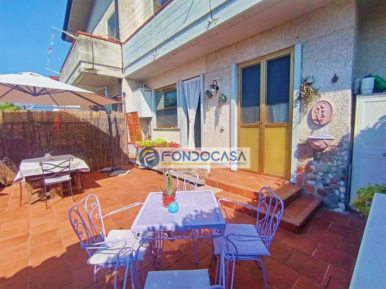 ESTERNO - Villa a Schiera Via Puliche, Massa - foto 2