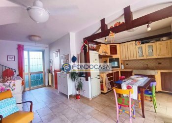 CUCINA - Villa a Schiera Via Puliche, Massa - foto 7