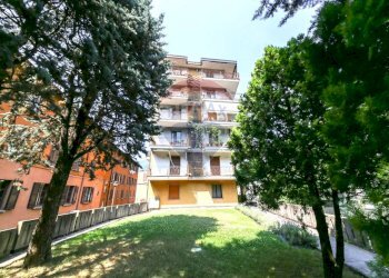 Edificio all\'aperto - Monolocale via viganò, Como - foto 1