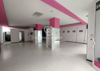 Foto 2 - Negozio Via Giordano Bruno
 
27, Rimini - foto 2