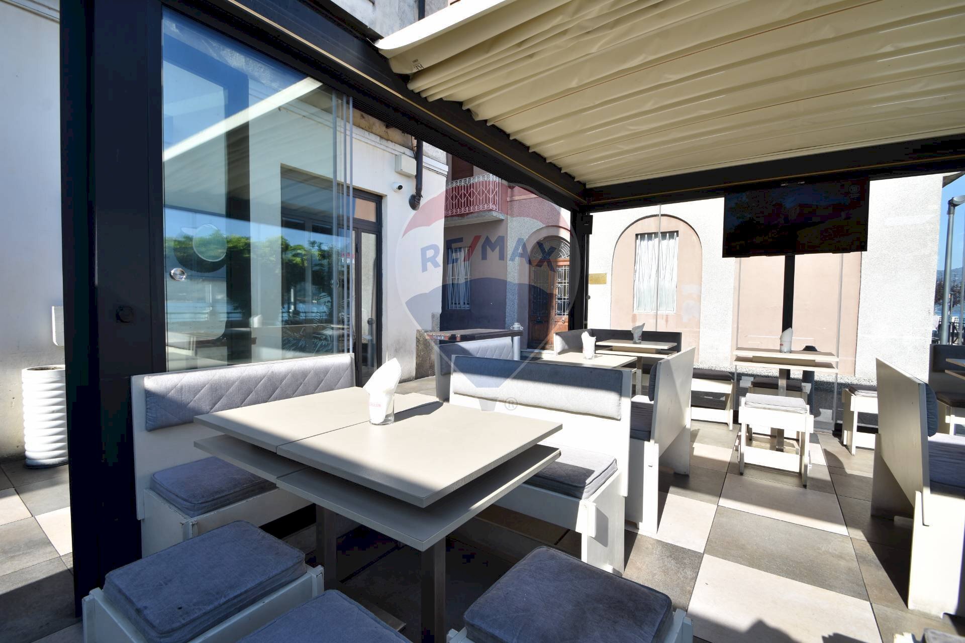 Terrazza - Bar Tavola Calda - Fredda corso Marconi
 
73, Arona - foto 3