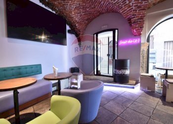 Soggiorno - Bar Tavola Calda - Fredda corso Marconi
 
73, Arona - foto 25