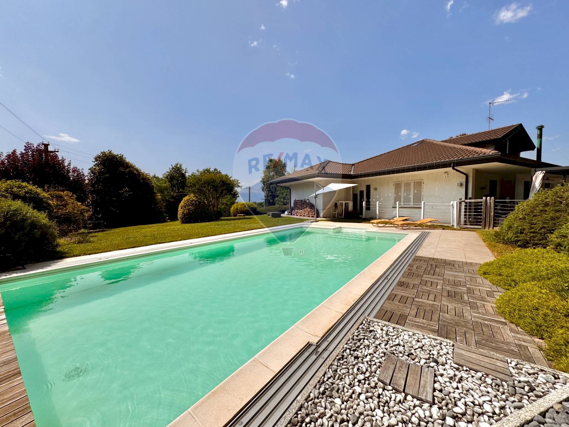 Piscina - Villa Via Enrico fermi
 
18, Sumirago - foto 3