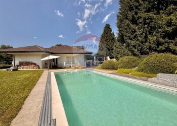 Piscina - Villa Via Enrico fermi
 
18, Sumirago - foto 10