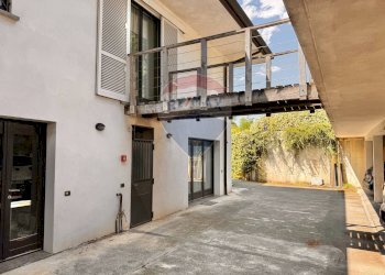 Edificio all\'aperto - Villa Via Enrico fermi
 
18, Sumirago - foto 33