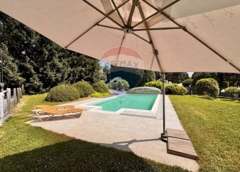 Piscina - Villa Via Enrico fermi
 
18, Sumirago - foto 60