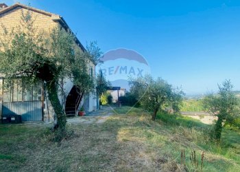 Giardino - Rustico Via Colli
 
127, Fara Filiorum Petri - foto 1