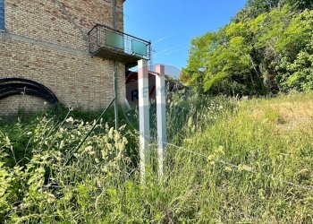 Giardino - Casa semi indipendente Contrada Collemarino
 
65, Miglianico - foto 14