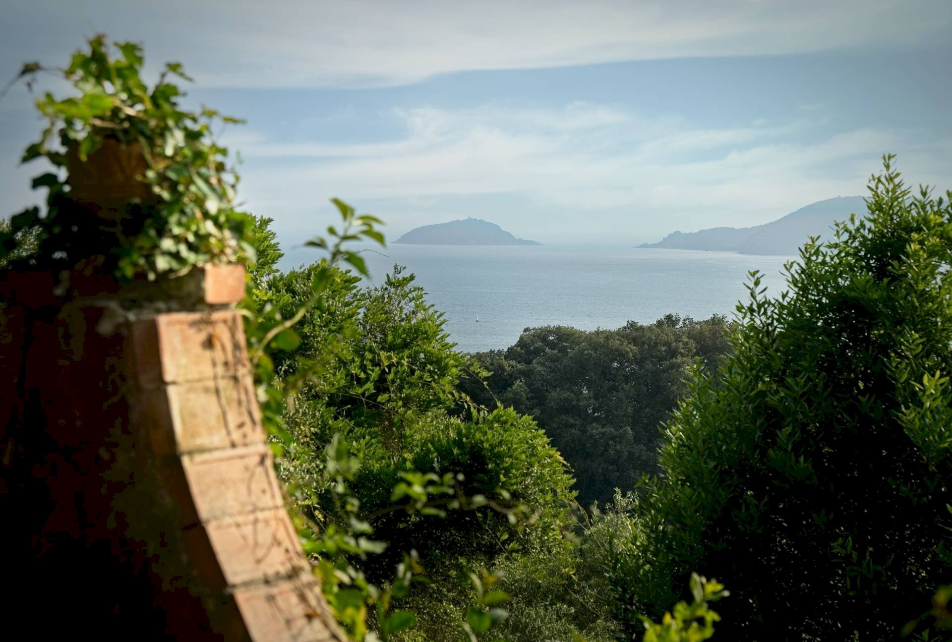 Foto 28 - Villa Località Barcola
 
7, Lerici - photo 1