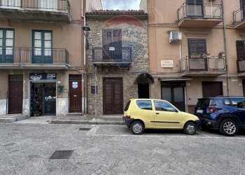 Edificio all\'aperto - Independent house Via Cartagine
 
8-10, Caccamo - photo 3