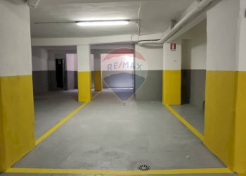 Parcheggio - Box Via Trento
 
28, Bari - foto 4