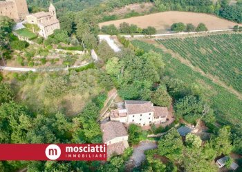 Foto 4 - Agriturismo Località Rocca D'Ajello
 
9, Camerino - foto 4