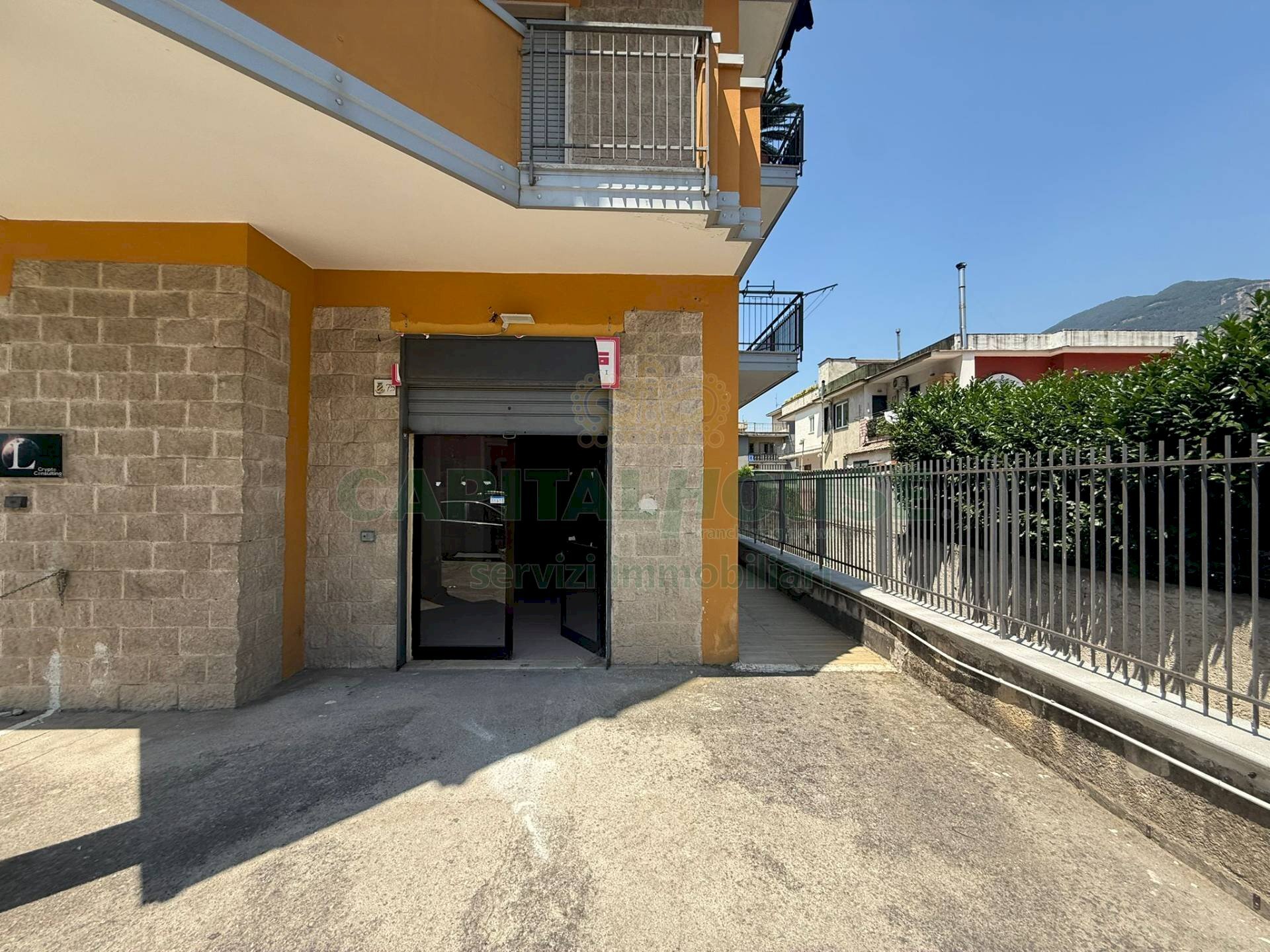 Foto 2 - Locale Commerciale viale europa, Siano - foto 2