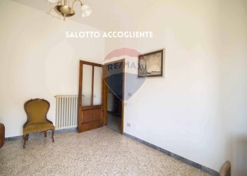 SALOTTO LUMINOSO - Casa indipendente VIA LUDOVICO ARIOSTO
 
5 - 7, Roccastrada - foto 17