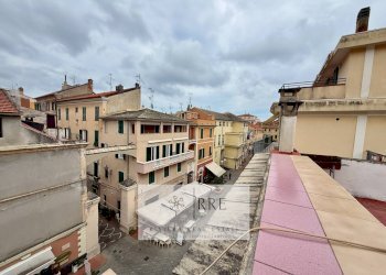 Foto 1 - Casa semi indipendente via Nunzio Cesare Regina, Pietra Ligure - foto 1