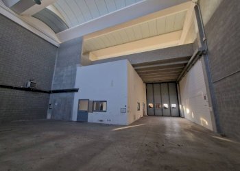 Magazzino - Capannone via Isaac Newton, 12, Pero - foto 4