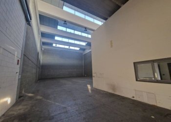 Magazzino - Capannone via Isaac Newton, 12, Pero - foto 11