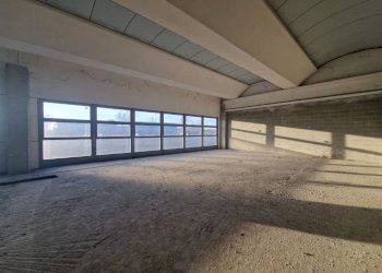 Magazzino - Capannone via Isaac Newton, 12, Pero - foto 16