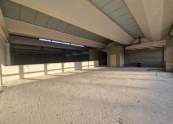 Magazzino - Capannone via Isaac Newton, 12, Pero - foto 19