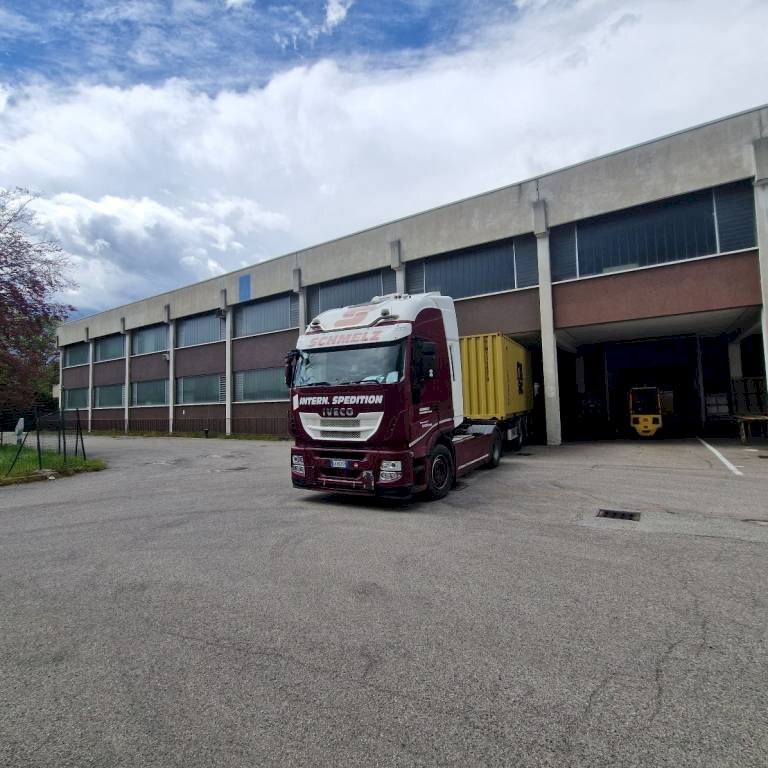 Facciata - Capannone via John Fitzgerald Kennedy, Cerro Maggiore - foto 1