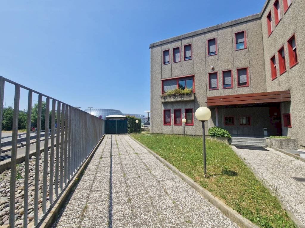 Facciata - Ufficio via Achille Grandi, 46, Rho - foto 1