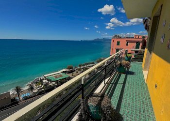 Foto 1 - Trilocale via della cornice
 
68, Borgio Verezzi - foto 1