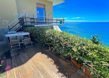 Foto 2 - Trilocale via della cornice
 
68, Borgio Verezzi - foto 2