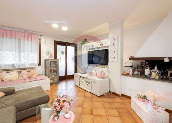 Soggiorno - Villa Bifamiliare Via Giuseppe Todeschini, Roma - foto 2