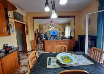 Sala da pranzo - Casa semi indipendente Via Iacopo da Lentini
 
22, Mascalucia - foto 4