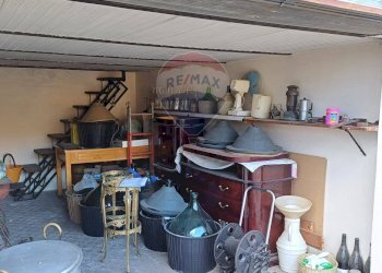 Garage e vista scala retrattile - Box Via Giovanni Verga
 
16, Acireale - foto 4