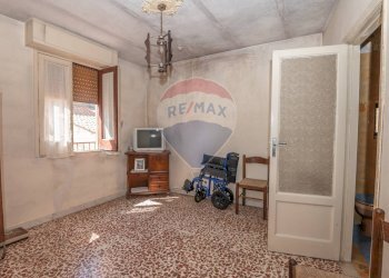 Stanza vuota - Casa semi indipendente Via Altobasso Acquanova
 
23, Caltagirone - foto 16