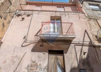 Edificio all\'aperto - Casa semi indipendente Via Altobasso Acquanova
 
23, Caltagirone - foto 24