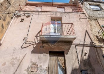 Edificio all\'aperto - Casa semi indipendente Via Altobasso Acquanova
 
23, Caltagirone - foto 25