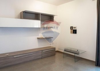 Soggiorno - Trilocale Via Croce
 
100, Aci Catena - foto 2