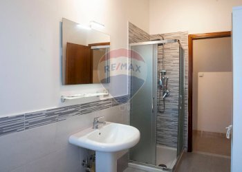 Bagno - Trilocale Via Croce
 
100, Aci Catena - foto 8