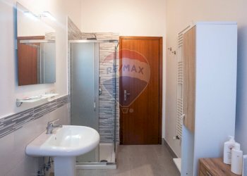 Bagno - Trilocale Via Croce
 
100, Aci Catena - foto 9