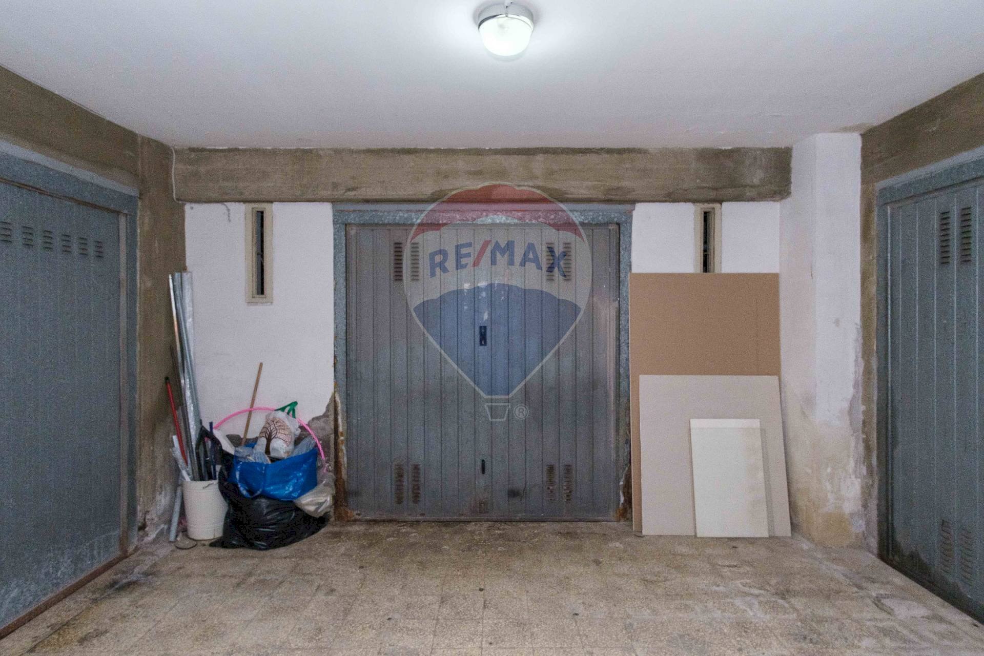 Parcheggio - Commercial Premises Via Antonello Da Messina
29, Aci Castello - photo 3