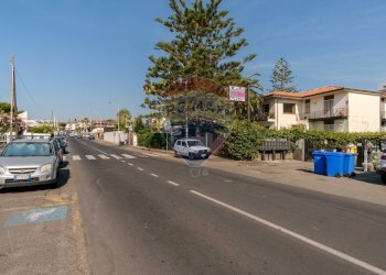 Edificio all\'aperto - Commercial Premises Via Antonello Da Messina
 
29, Aci Castello - photo 1